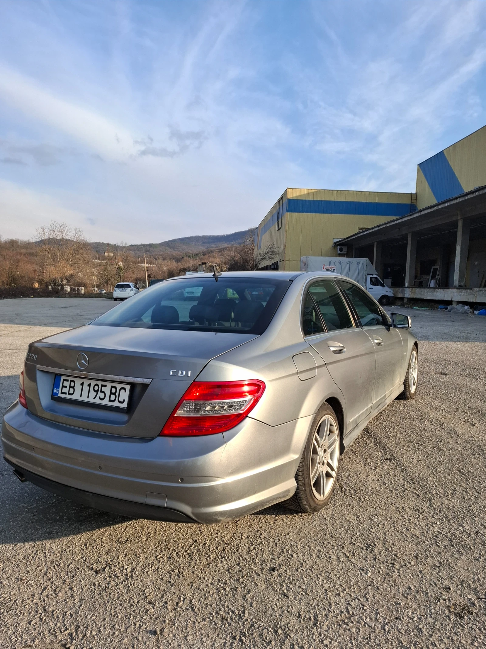 Mercedes-Benz C 220 AMG, снимка 9 - Автомобили и джипове - 53727304
