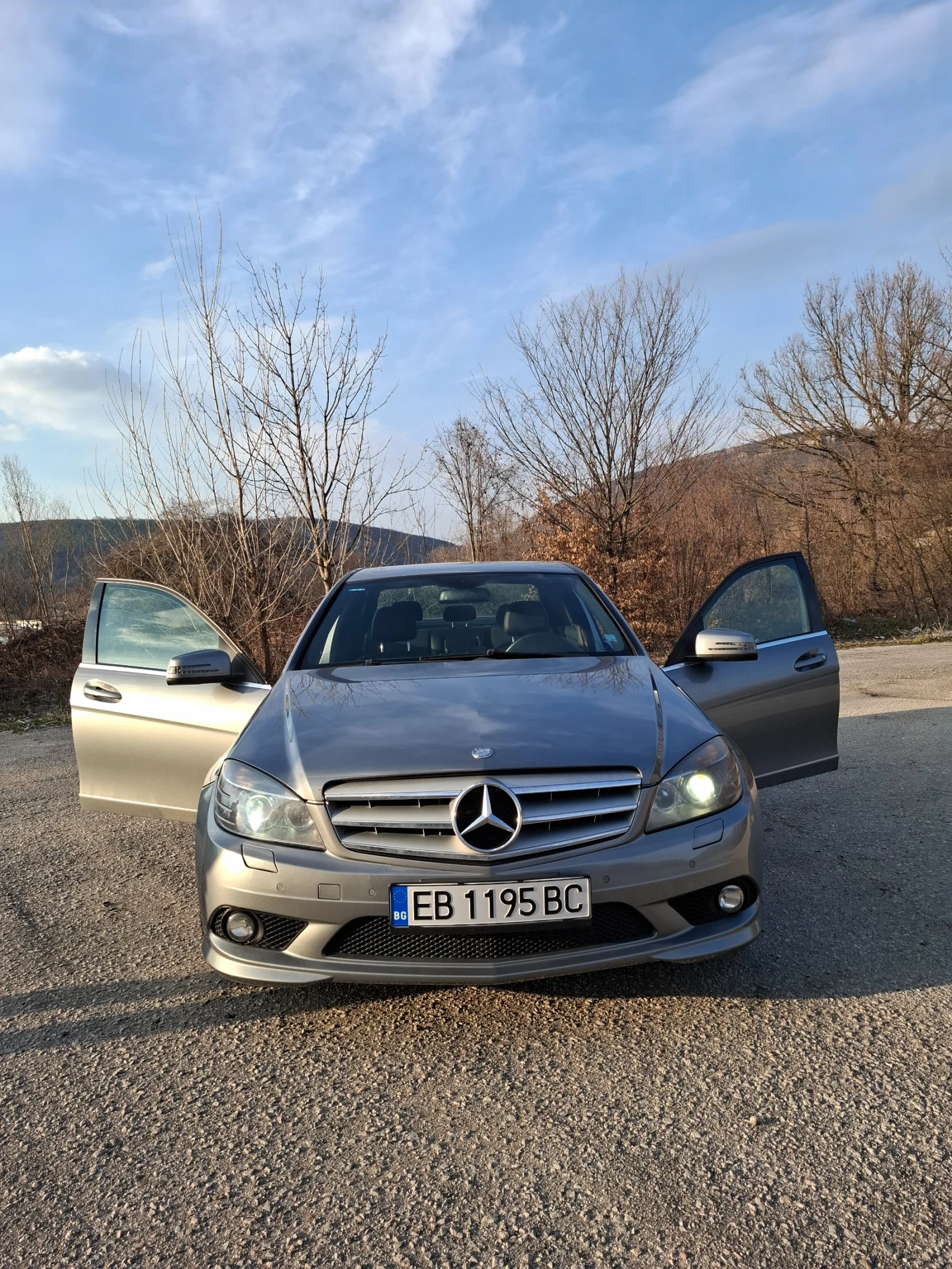 Mercedes-Benz C 220 AMG, снимка 5 - Автомобили и джипове - 53727304