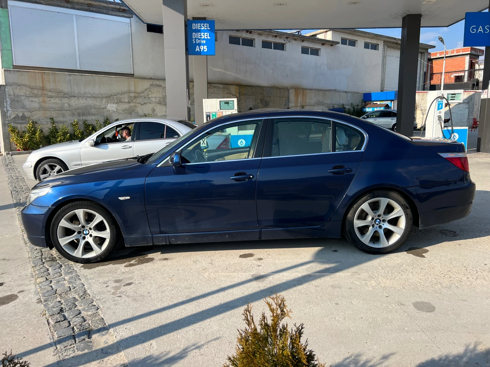 BMW 530, снимка 6 - Автомобили и джипове - 53757909