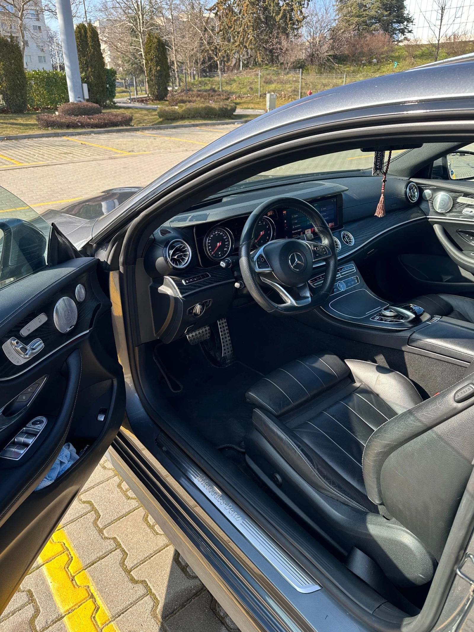 Mercedes-Benz E 400, снимка 6 - Автомобили и джипове - 54169131