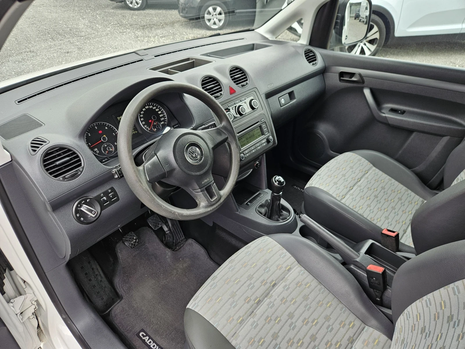 VW Caddy 2.0 TDI 140ks.MAXI | Mobile.bg � ����������� 9