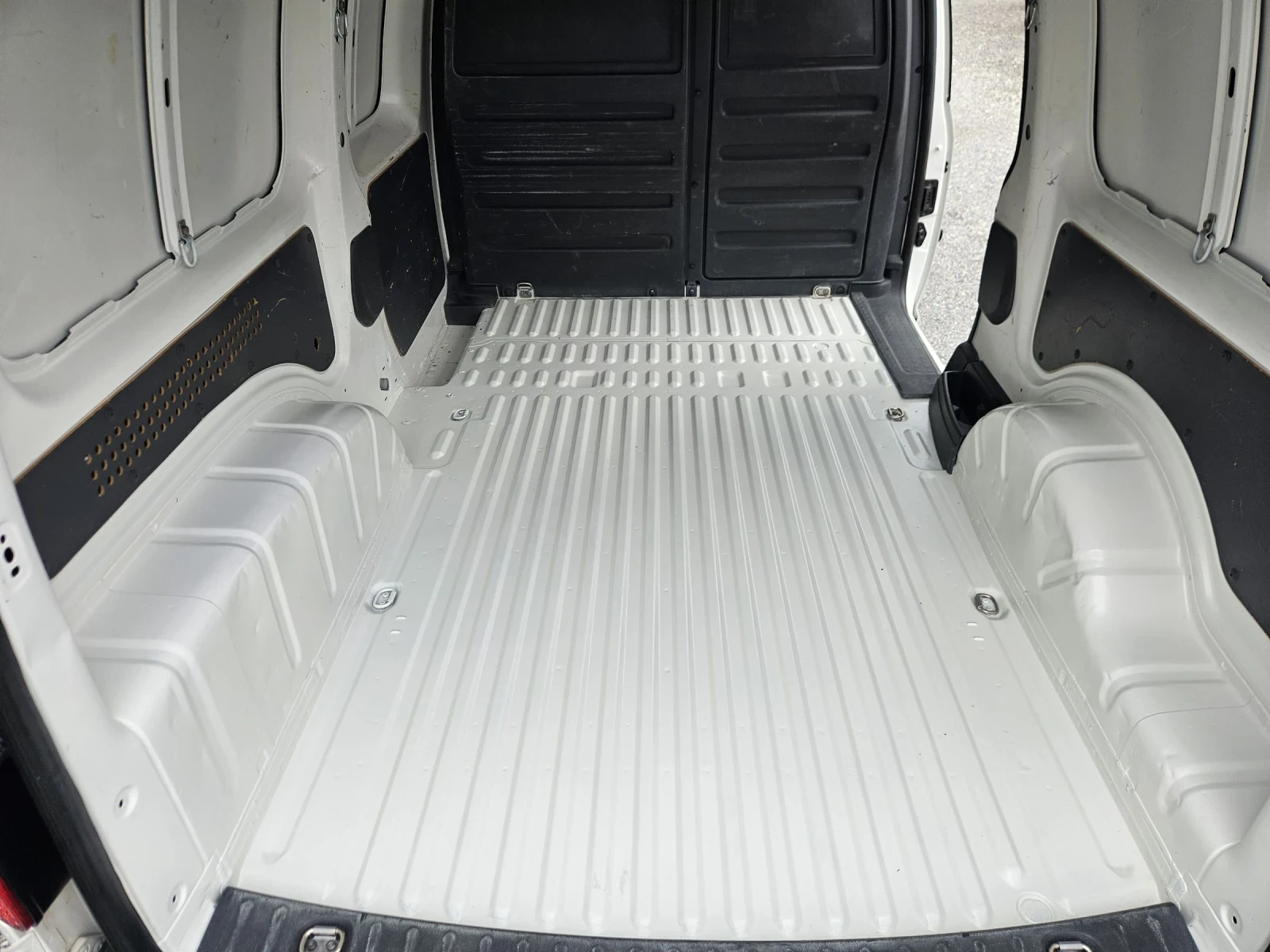 VW Caddy 2.0 TDI 140ks.MAXI | Mobile.bg � ����������� 15