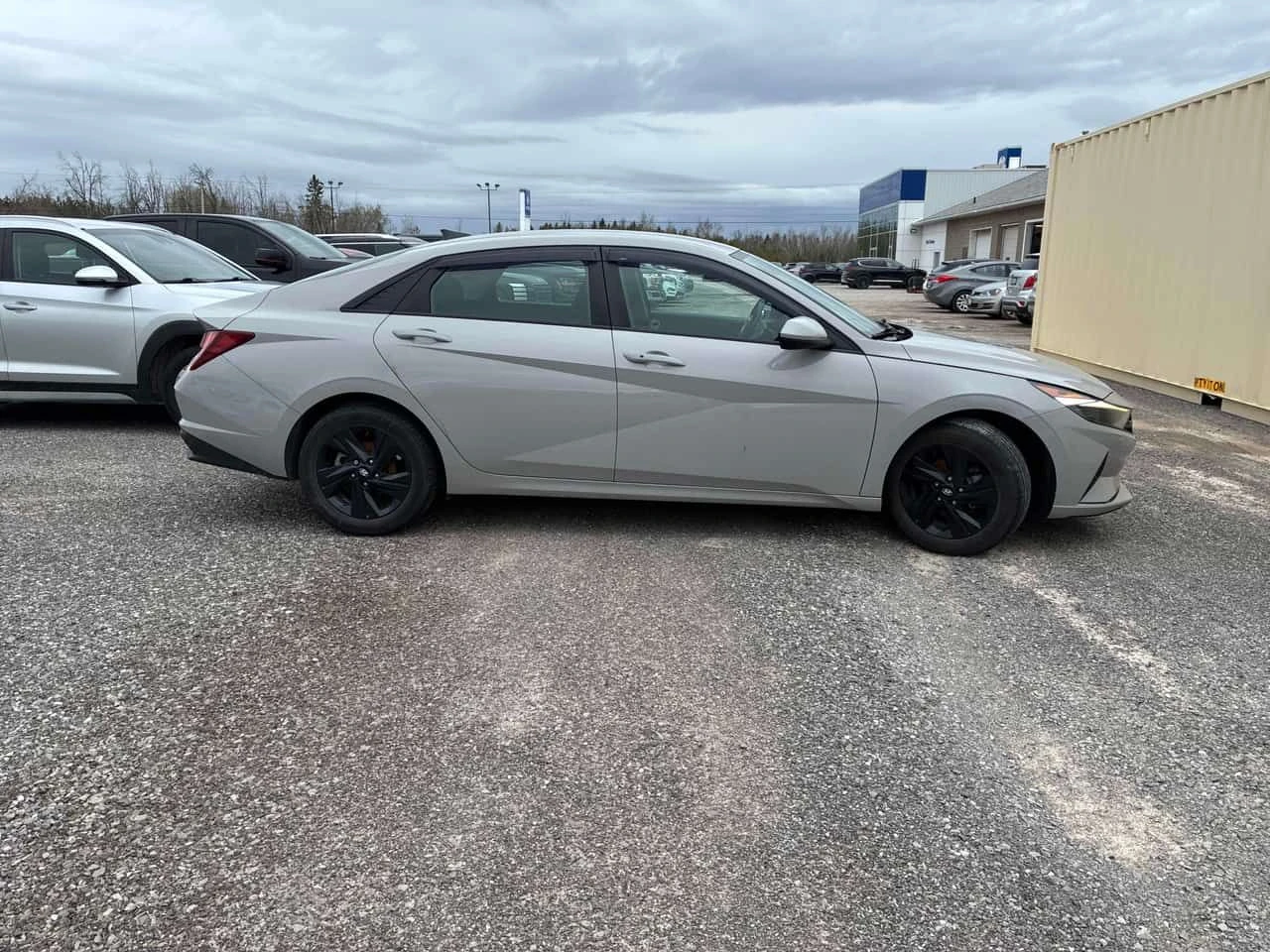Hyundai Elantra | Preferred | ������� | CARFAX |  | Mobile.bg � ����������� 3