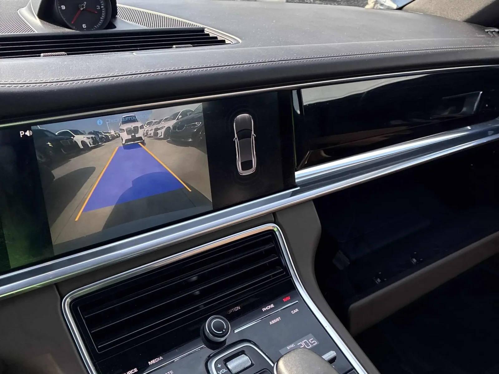 Porsche Panamera 4S* Distronic* Navi* Keyless* Pano, снимка 11 - Автомобили и джипове - 54678049
