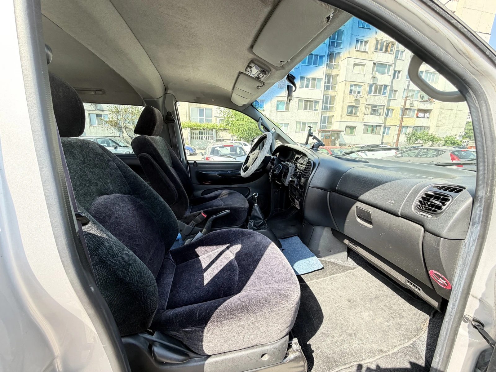Hyundai Starex 2.5* Дизел* 4х4* Ръчни* скорости* * * , снимка 13 - Автомобили и джипове - 54701369