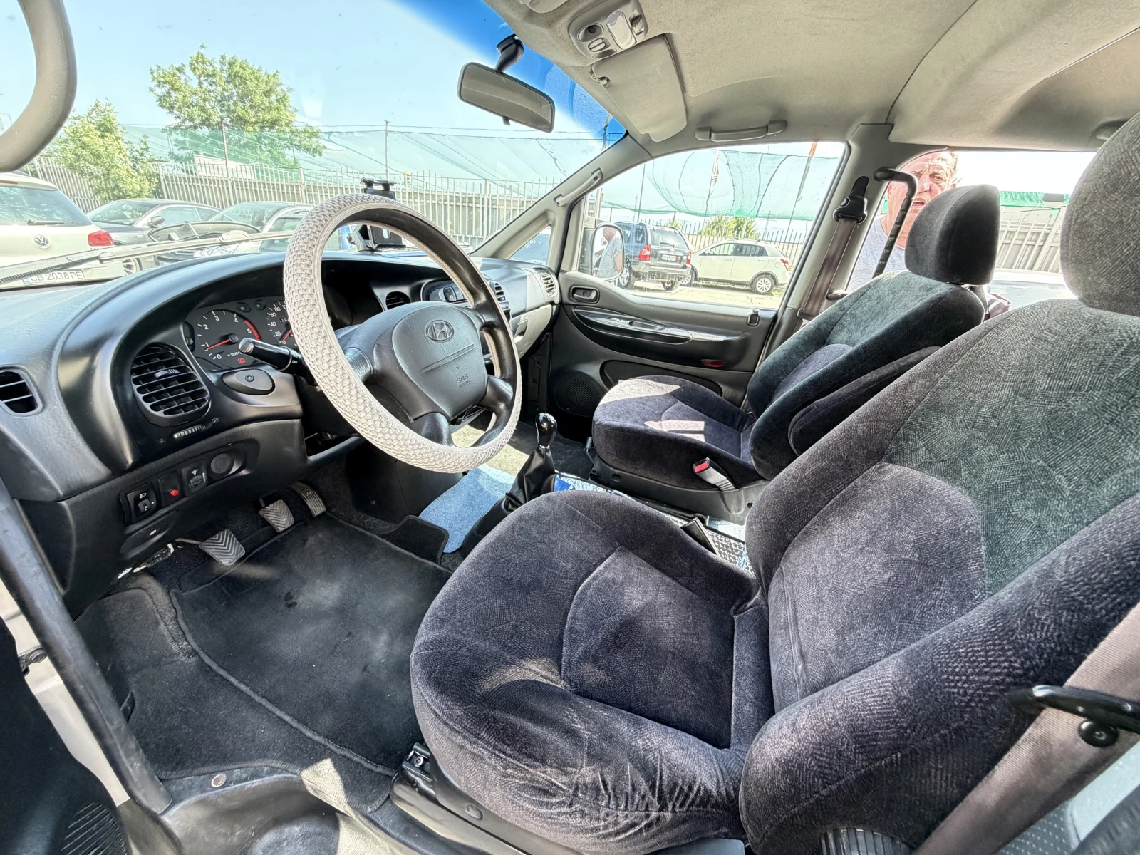 Hyundai Starex 2.5* Дизел* 4х4* Ръчни* скорости* * * , снимка 14 - Автомобили и джипове - 54701369