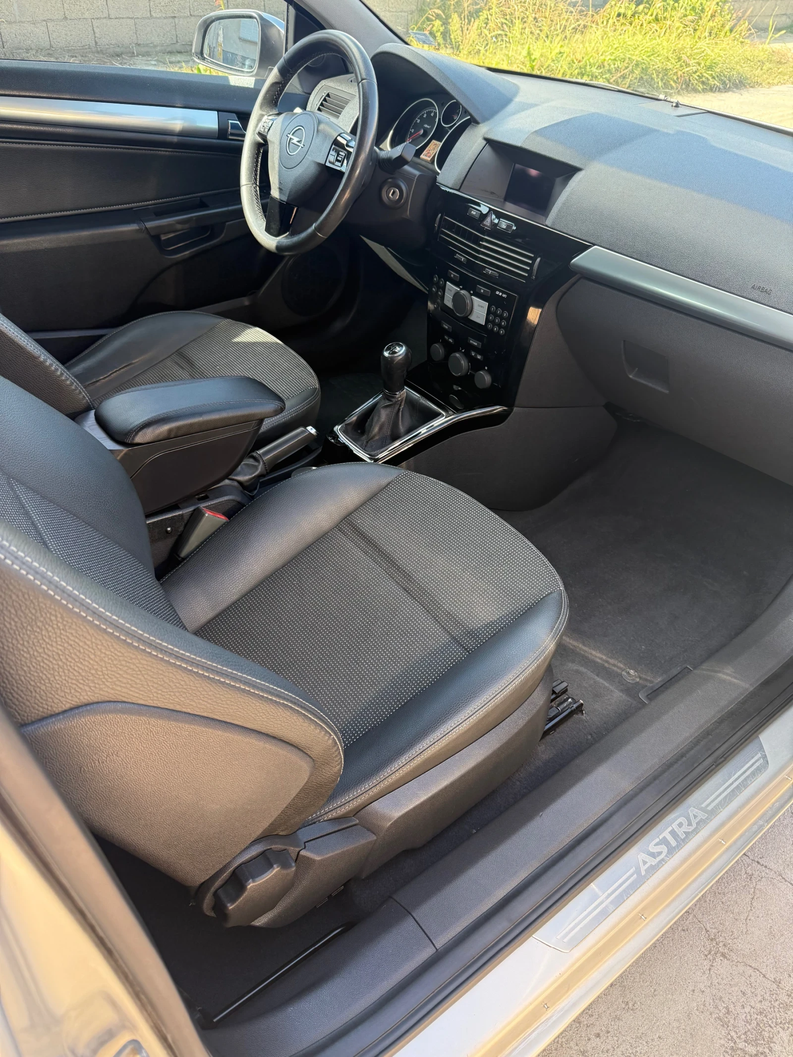 Opel Astra, снимка 14 - Автомобили и джипове - 54997688