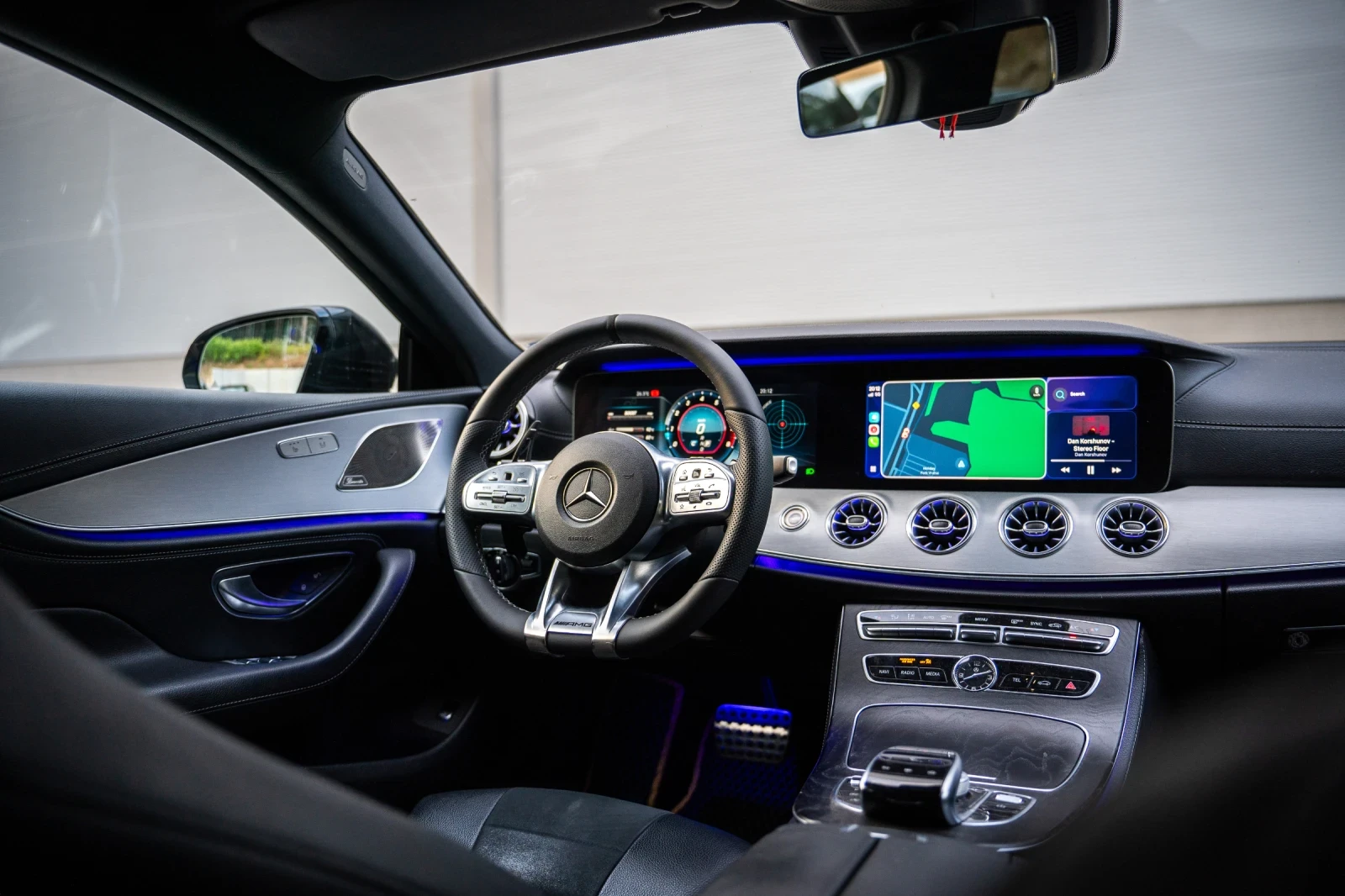 Mercedes-Benz CLS 300 Bi-Turbo| Уникална визия| , снимка 15 - Автомобили и джипове - 55449981