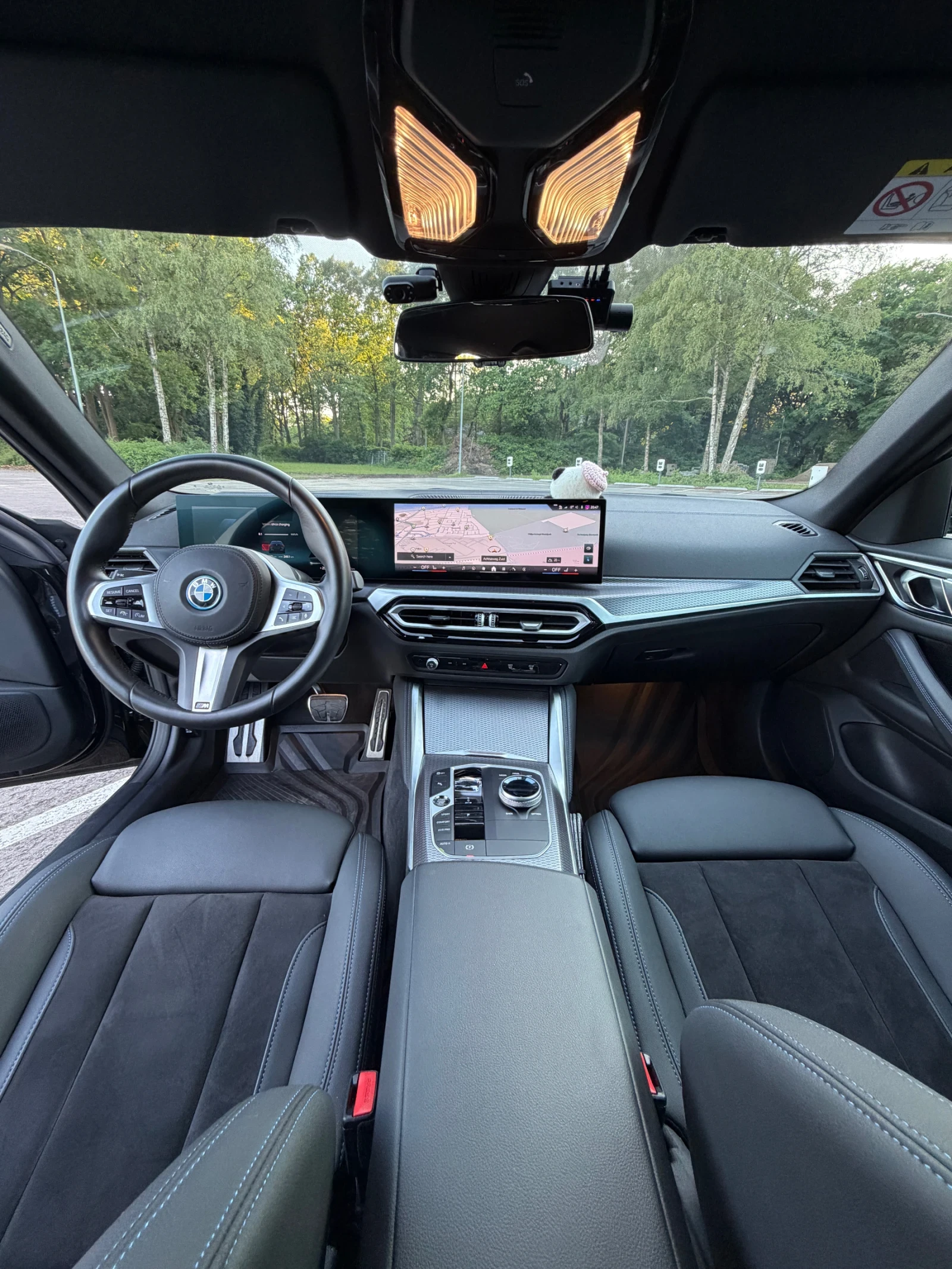 BMW i4, снимка 9 - Автомобили и джипове - 55779417