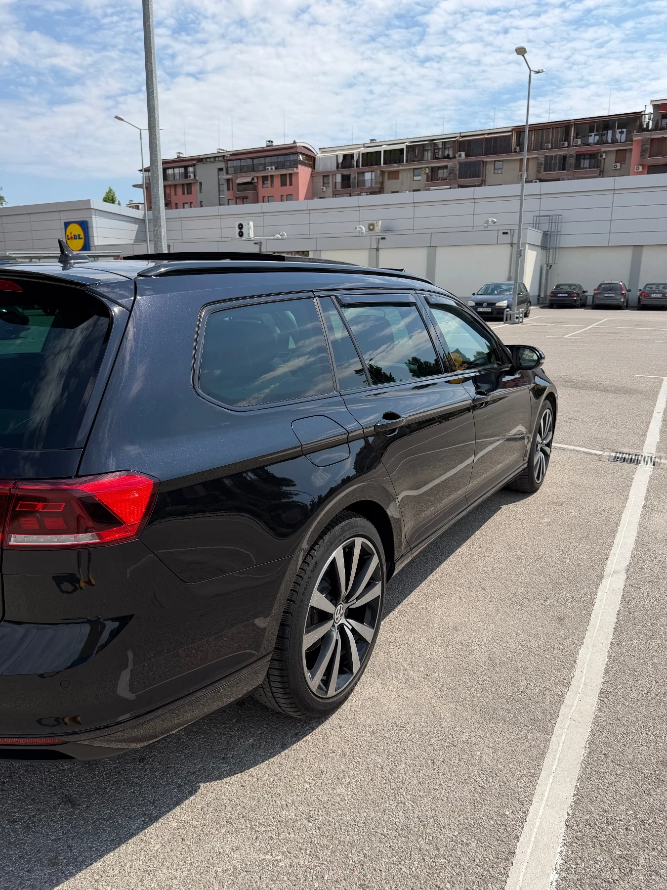 VW Passat R line , снимка 2 - Автомобили и джипове - 55898235
