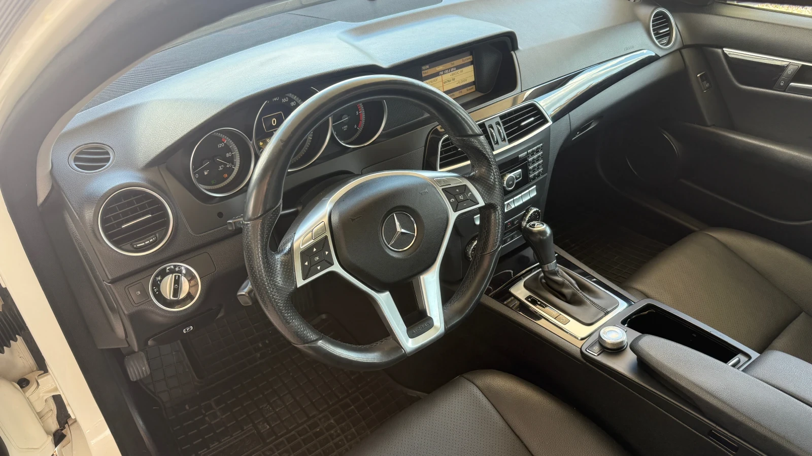 Mercedes-Benz C 220 2.2 CDI NAVI, снимка 12 - Автомобили и джипове - 55951499