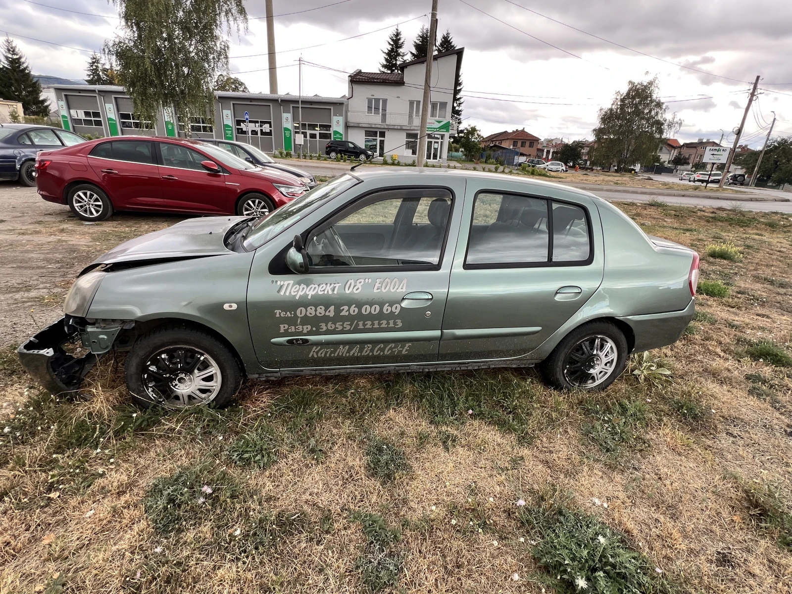Renault Symbol, снимка 3 - Автомобили и джипове - 56373237