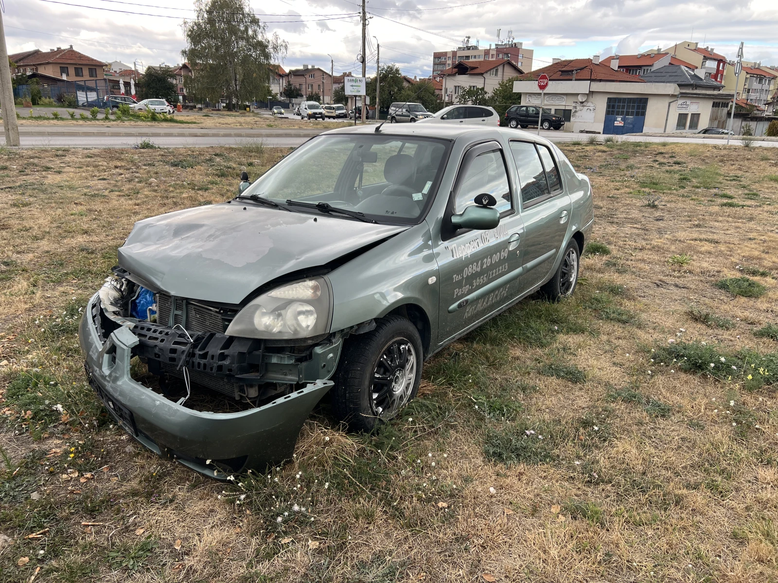 Renault Symbol, снимка 2 - Автомобили и джипове - 56373237