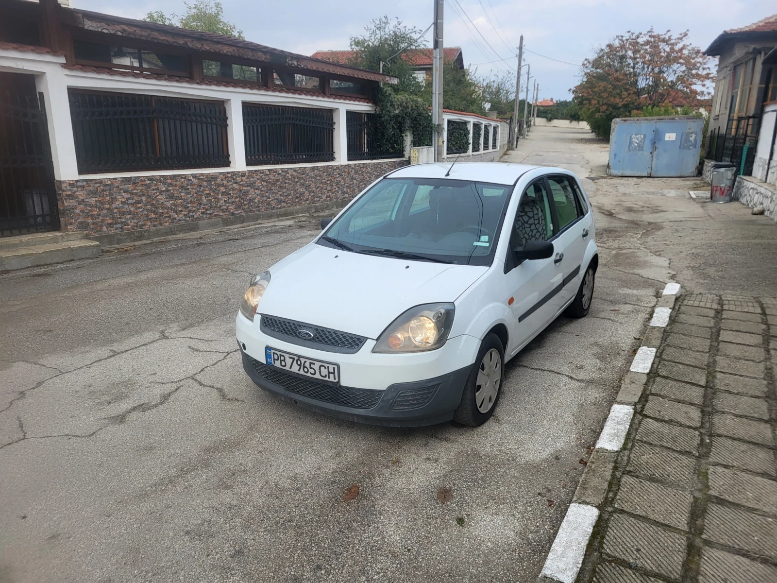 Ford Fiesta 1.4TDCI klima, снимка 3 - Автомобили и джипове - 56607178