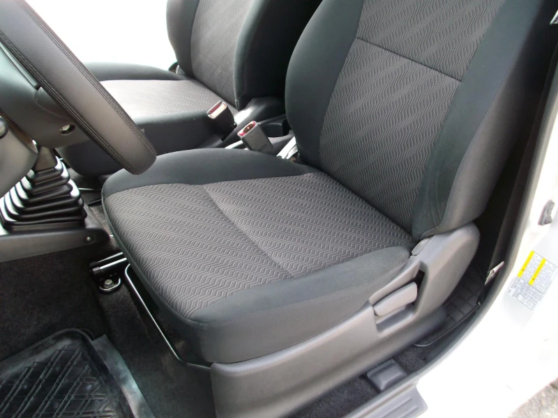 Suzuki Jimny 1.3i * Климатик * 4х4 * 37 000 км * КАТО НОВА * , снимка 8 - Автомобили и джипове - 49872158