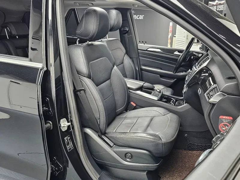 Mercedes-Benz ML 250 Bluetec 4Matic, снимка 12 - Автомобили и джипове - 54747277