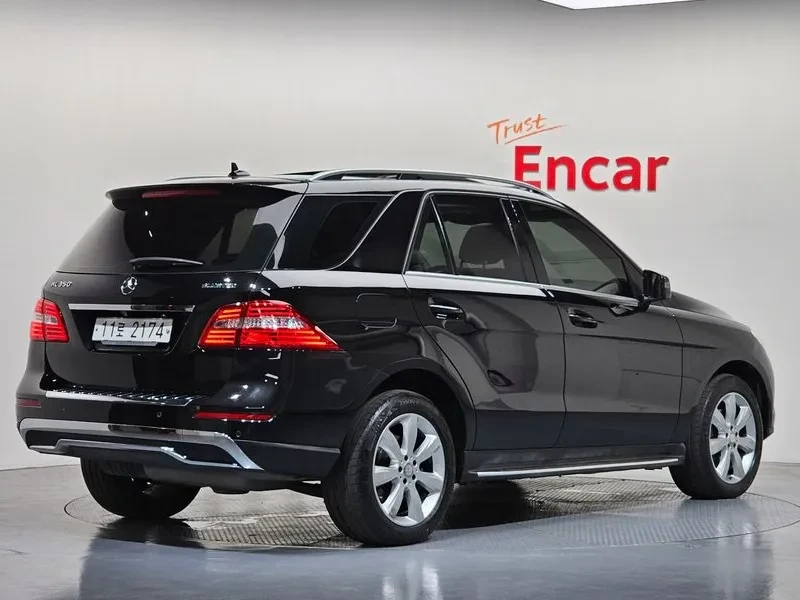 Mercedes-Benz ML 250 Bluetec 4Matic, снимка 2 - Автомобили и джипове - 54747277