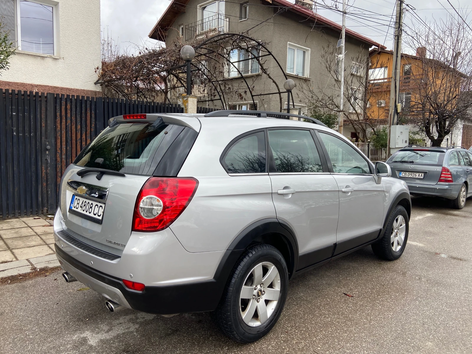 Chevrolet Captiva 2.4i 7mestna - изображение 3