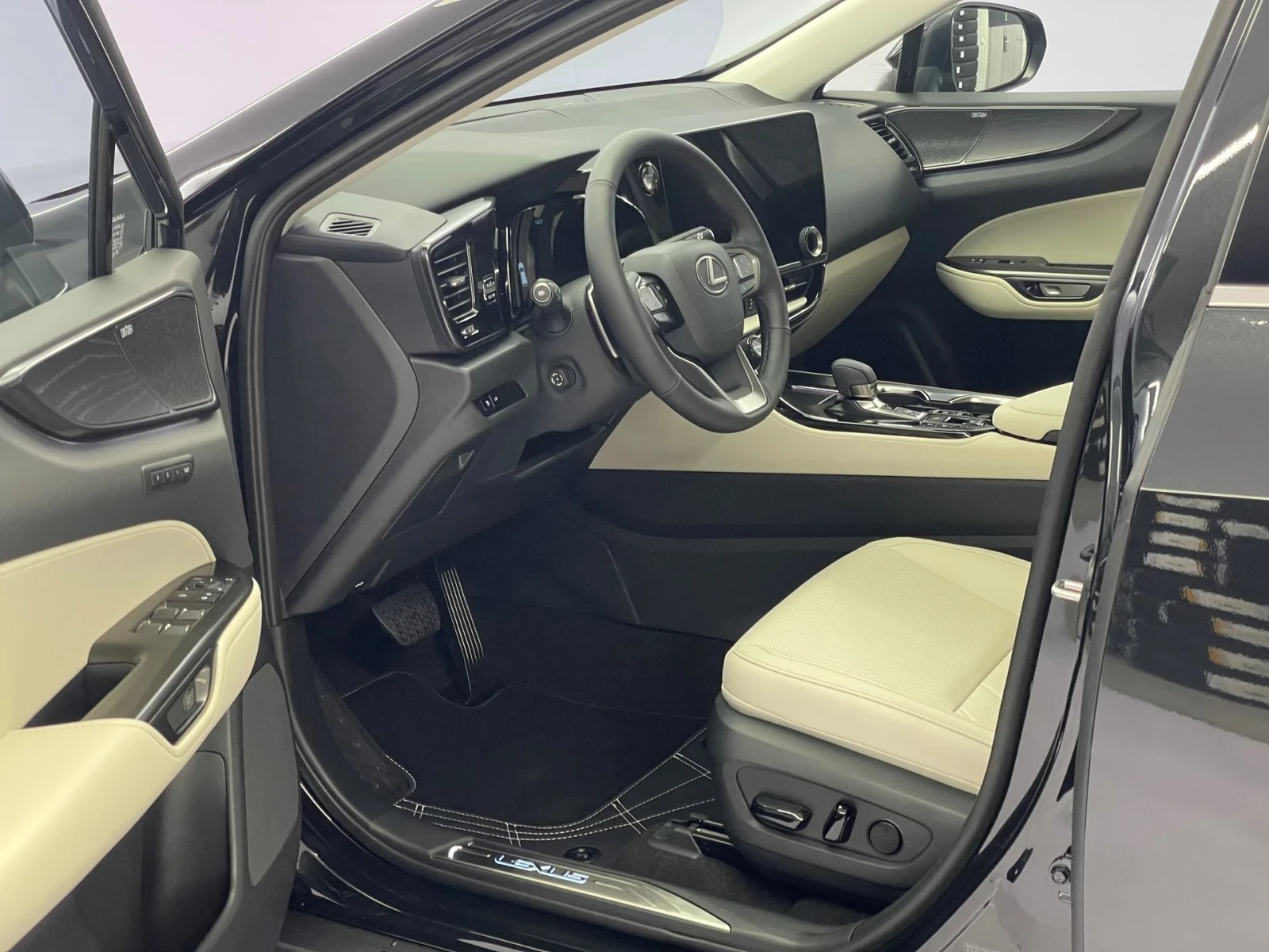 Lexus NX 450  - изображение 7