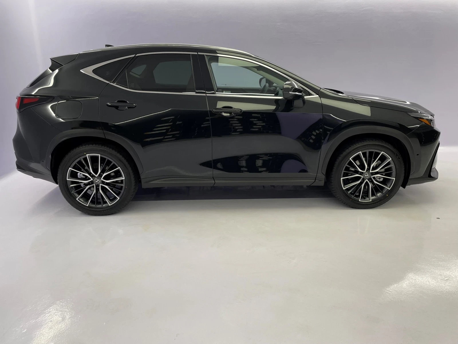 Lexus NX 450  - изображение 5