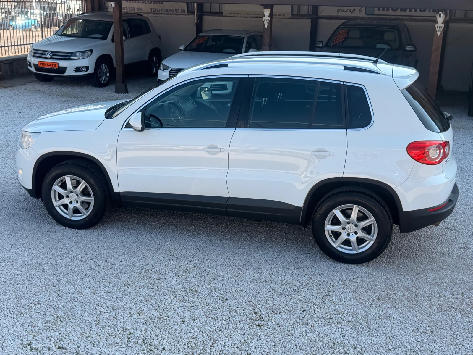 VW Tiguan 2.0TDI* 6sk* 4x4* 140ks* TOP* ЛИЗИНГ, снимка 12 - Автомобили и джипове - 53736657