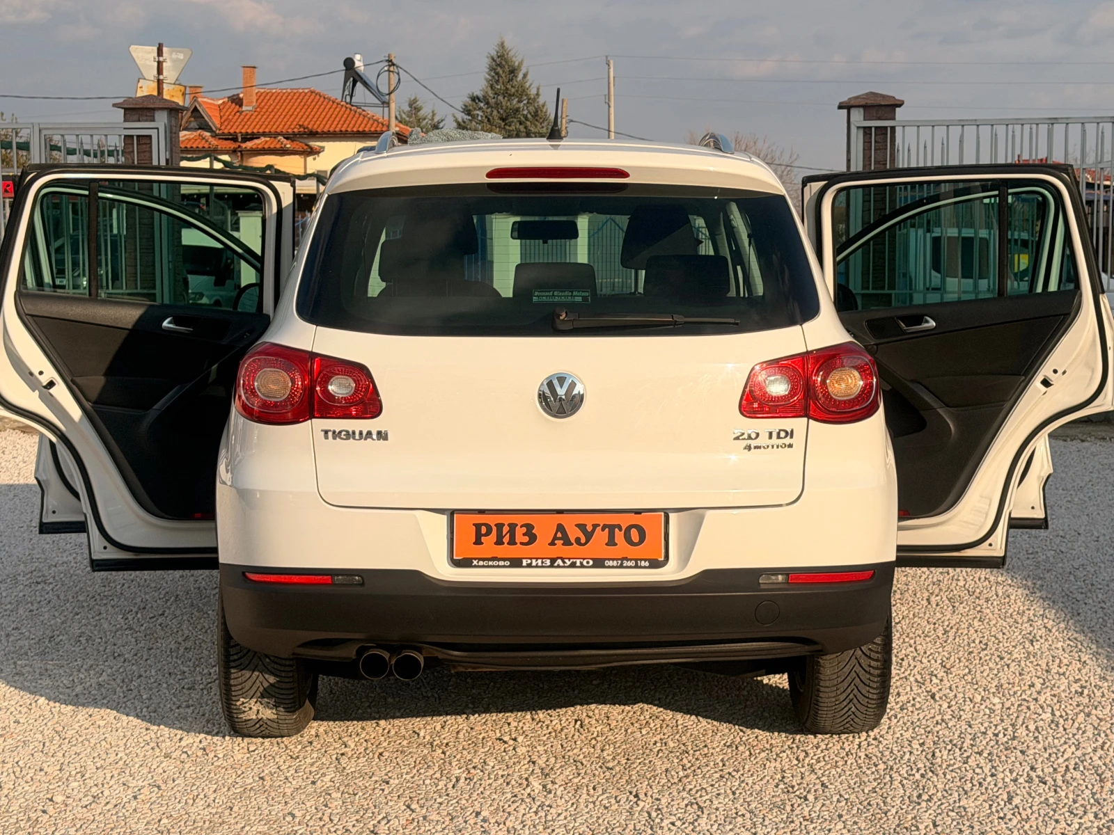 VW Tiguan 2.0TDI* 6sk* 4x4* 140ks* TOP* ЛИЗИНГ, снимка 8 - Автомобили и джипове - 53736657