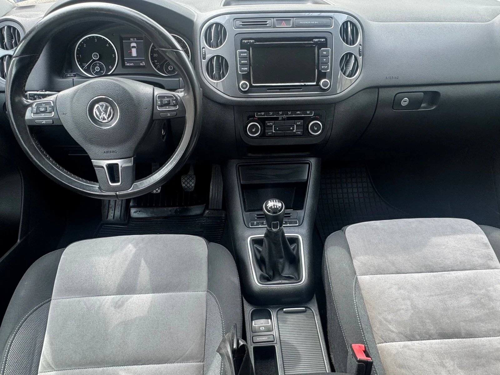 VW Tiguan 2.0TDI 110ps, снимка 4 - Автомобили и джипове - 54515462