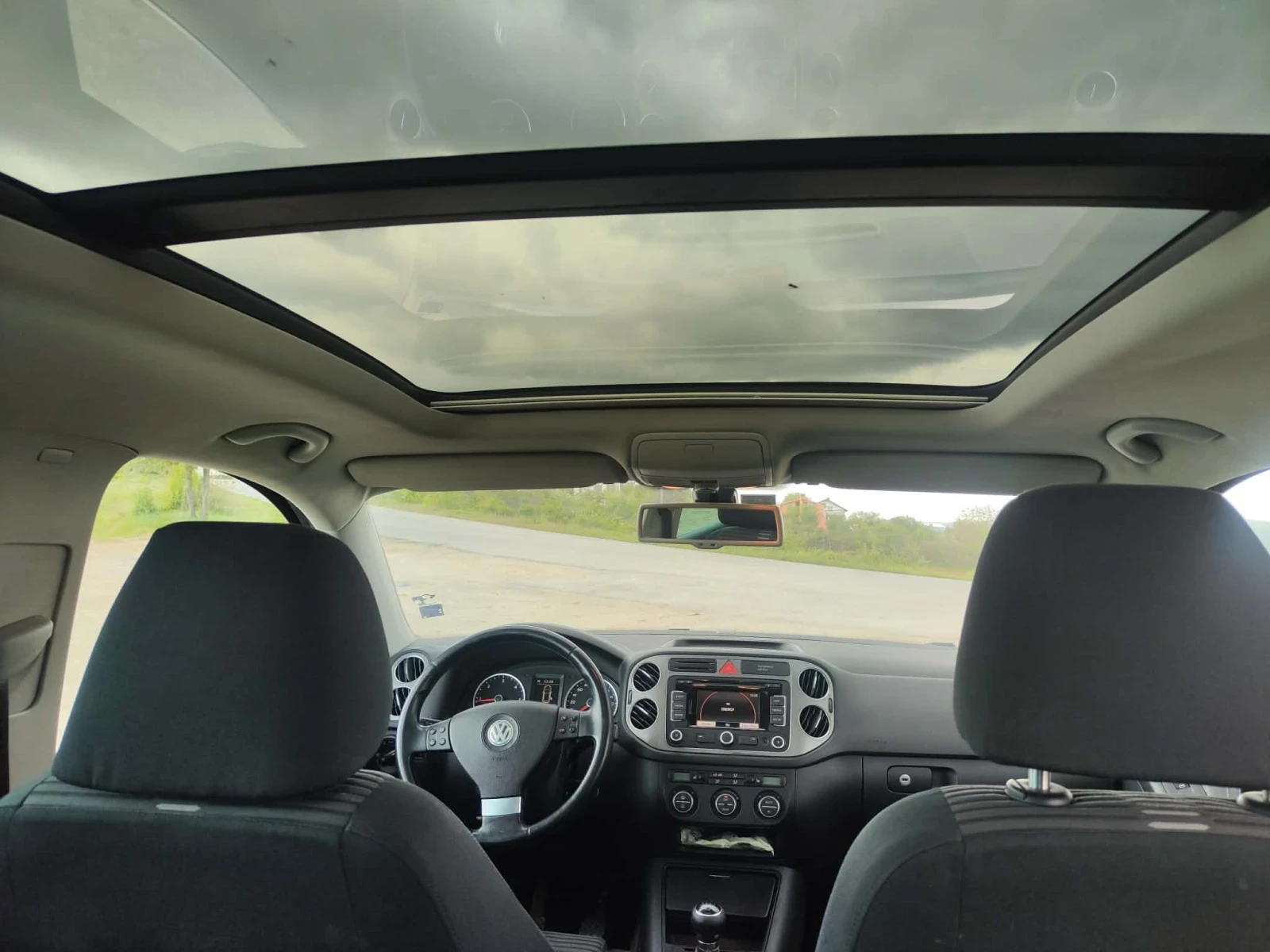 VW Tiguan 2.0 TDI, снимка 8 - Автомобили и джипове - 55125401