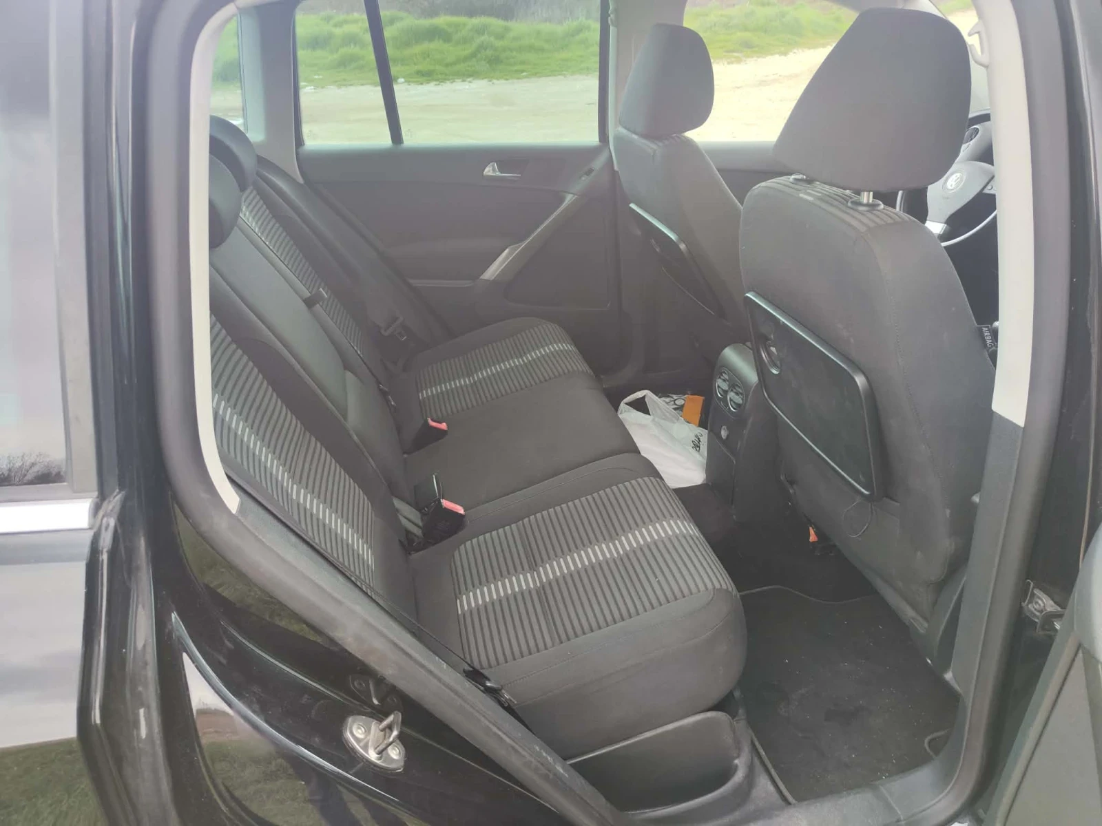 VW Tiguan 2.0 TDI, снимка 7 - Автомобили и джипове - 55125401