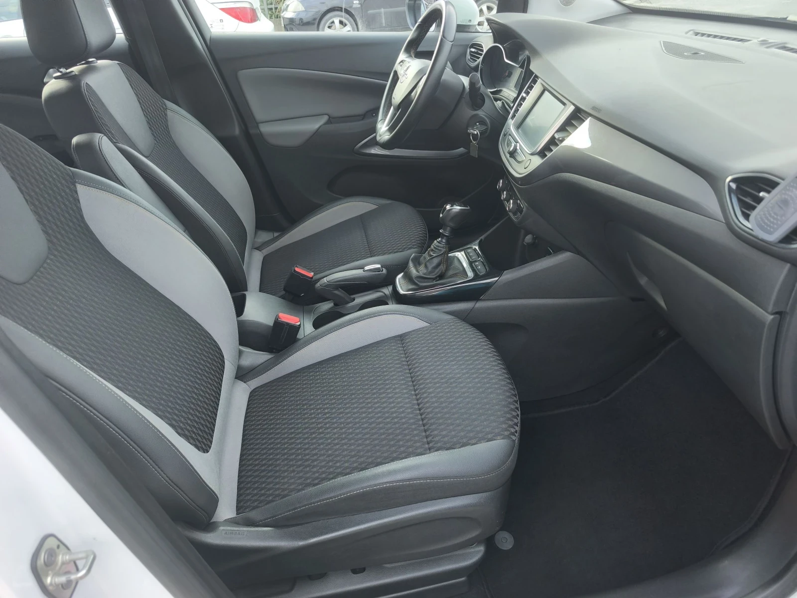 Opel Crossland X 1.5d COSMO ПЪЛНА СЕРВИЗНА ИСТОРИЯ , снимка 9 - Автомобили и джипове - 55192833