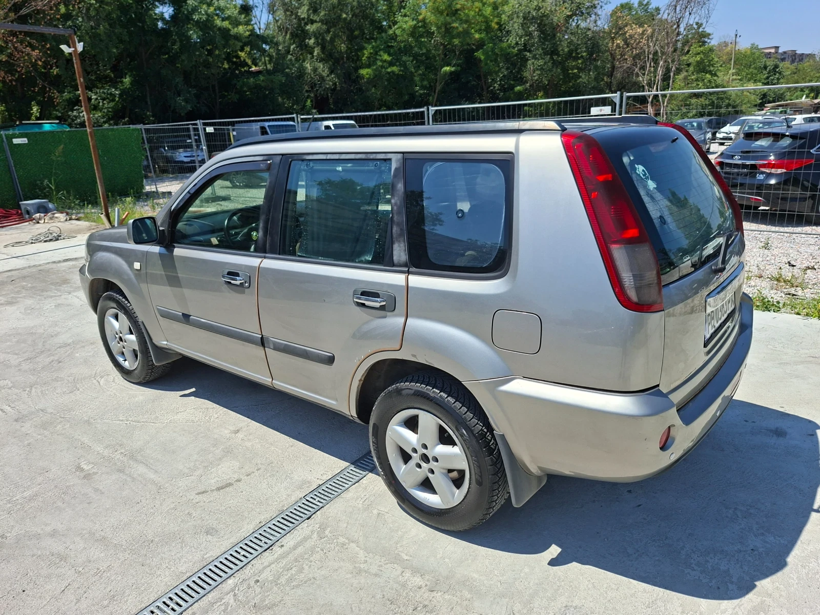 Nissan X-trail 2.2CDI, снимка 3 - Автомобили и джипове - 55332388