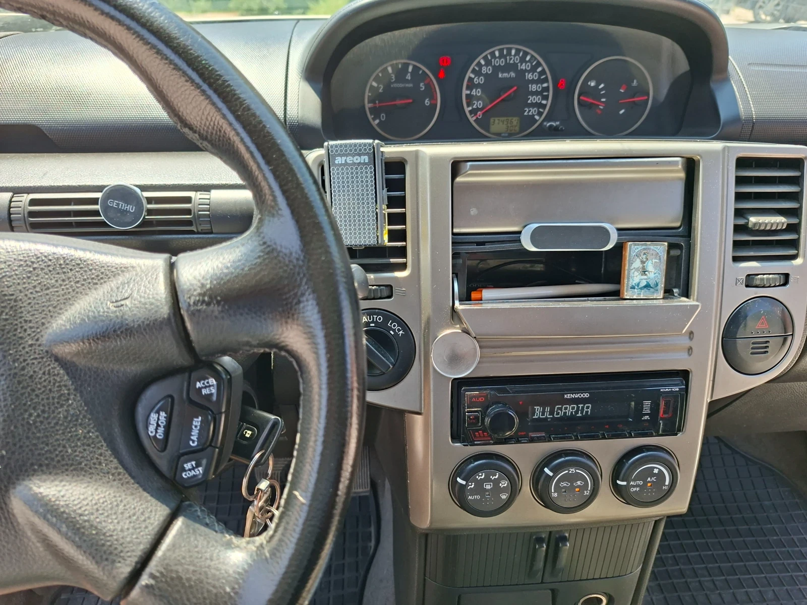 Nissan X-trail 2.2CDI, снимка 8 - Автомобили и джипове - 55332388