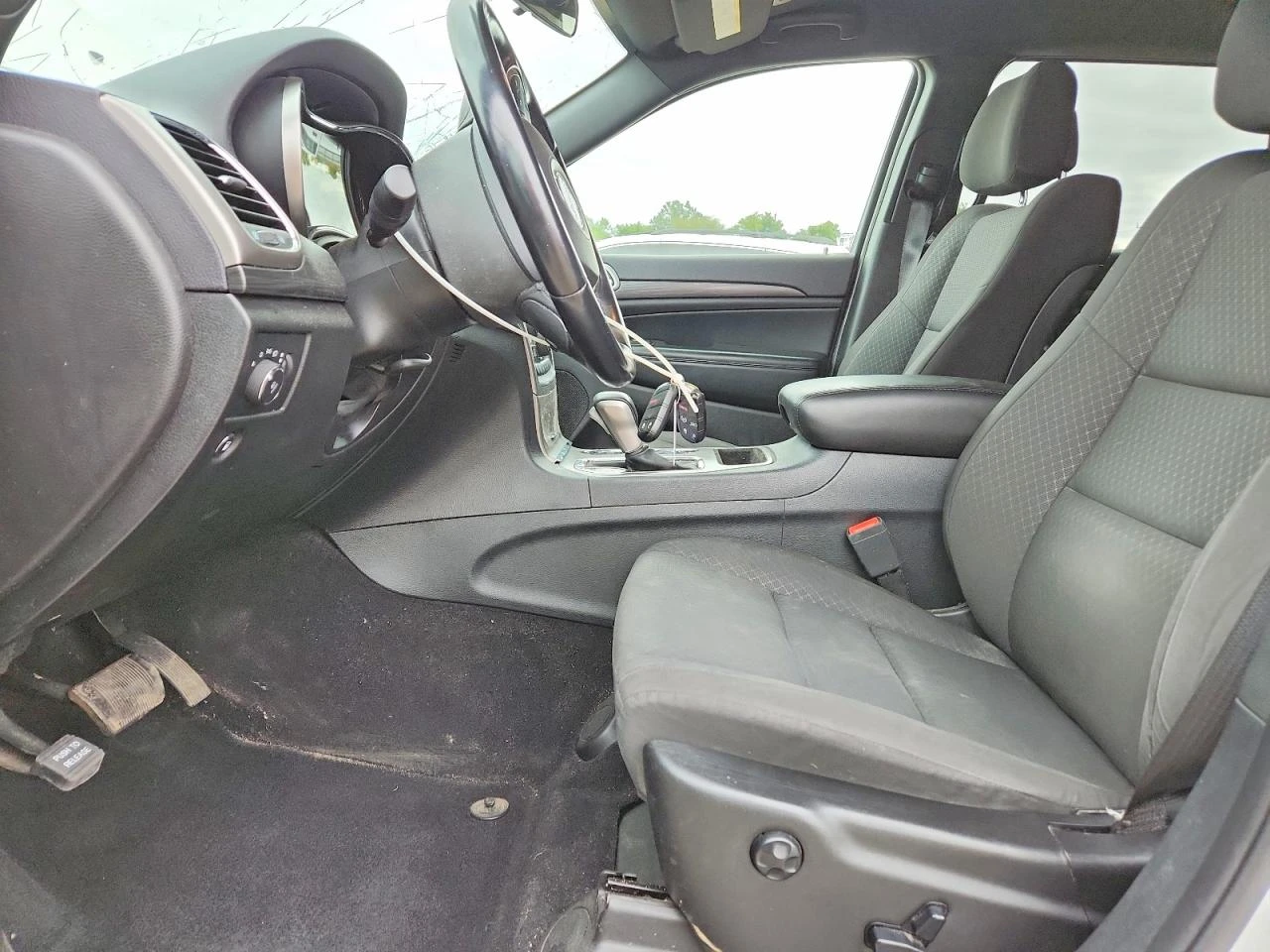 Jeep Grand cherokee 3.6l Laredo, снимка 7 - Автомобили и джипове - 55812814