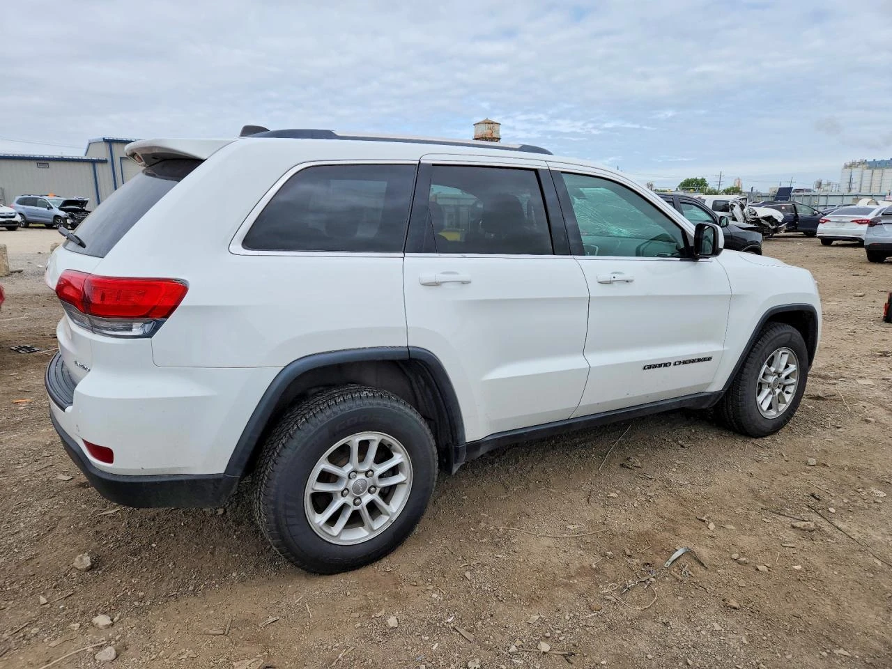 Jeep Grand cherokee 3.6l Laredo, снимка 3 - Автомобили и джипове - 55812814
