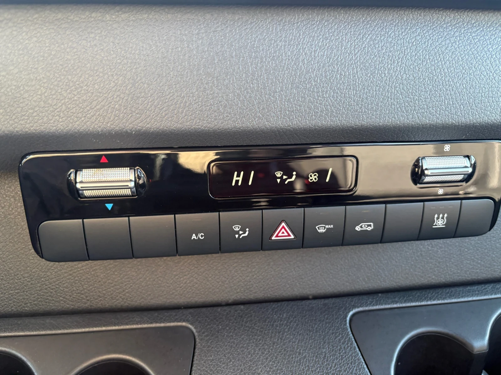 Mercedes-Benz Sprinter 316CDI-4x4 Автоматик-Клима, снимка 12 - Бусове и автобуси - 53813960