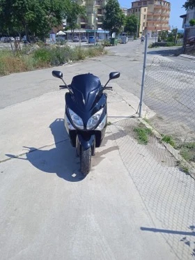  Yamaha T-max