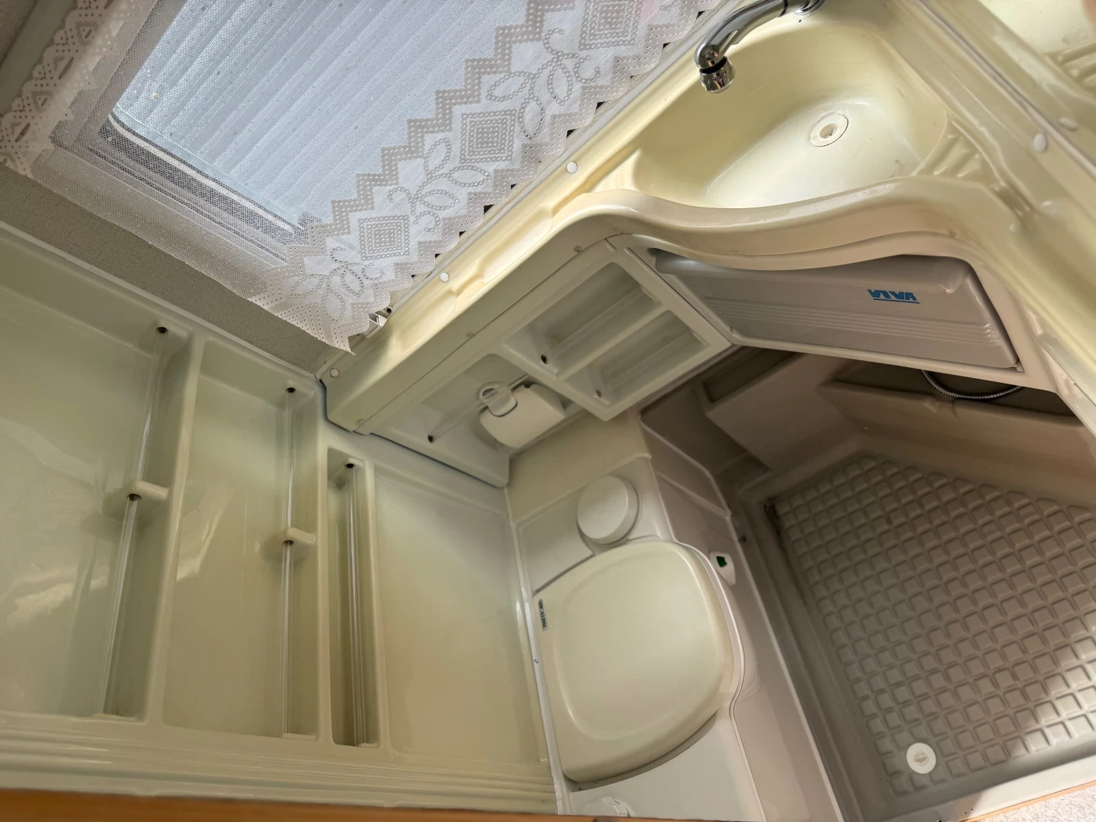 Кемпер Fiat Ducato 2.5 TURBO, снимка 11 - Каравани и кемпери - 56059320