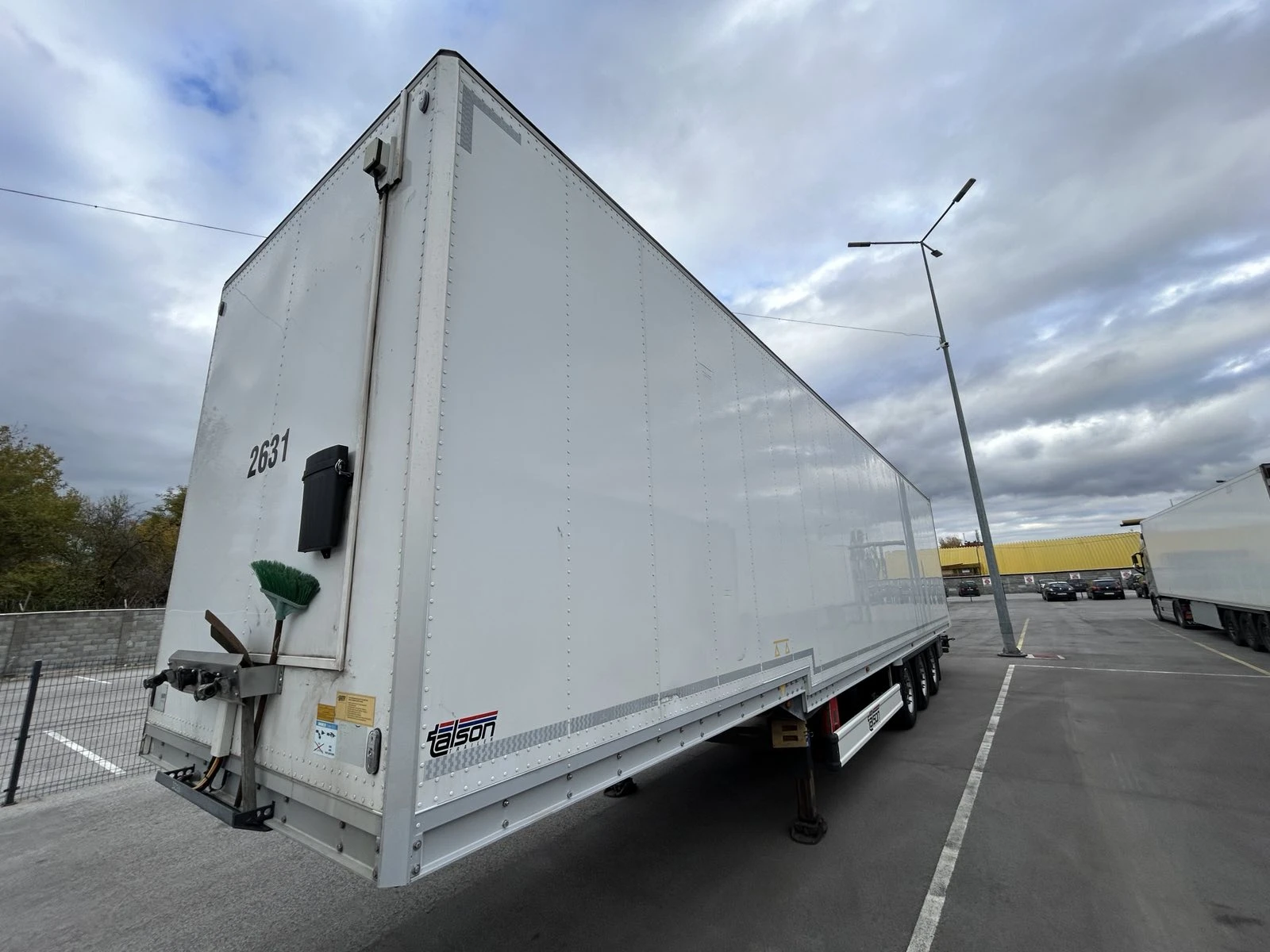 �� ������ TALSON MAGNUM MINOR KOFFERBOX ROLLENBETT AIRCARGO | Mobile.bg � ����������� 3