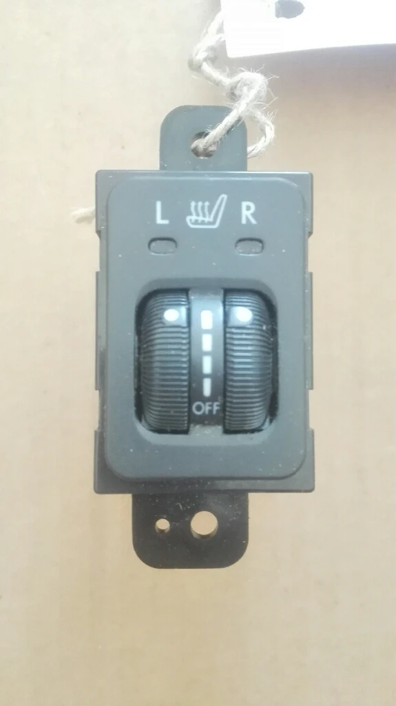 Копче подгрев седалки Субару Форестър (8)