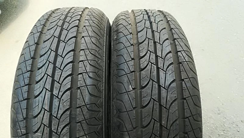 Гуми Летни 195/70R15, снимка 1 - Гуми и джанти - 25713914