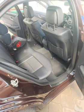 Mercedes-Benz E 250 BlueEFFICIENCY, снимка 11