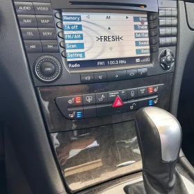 Mercedes-Benz E 320, снимка 13