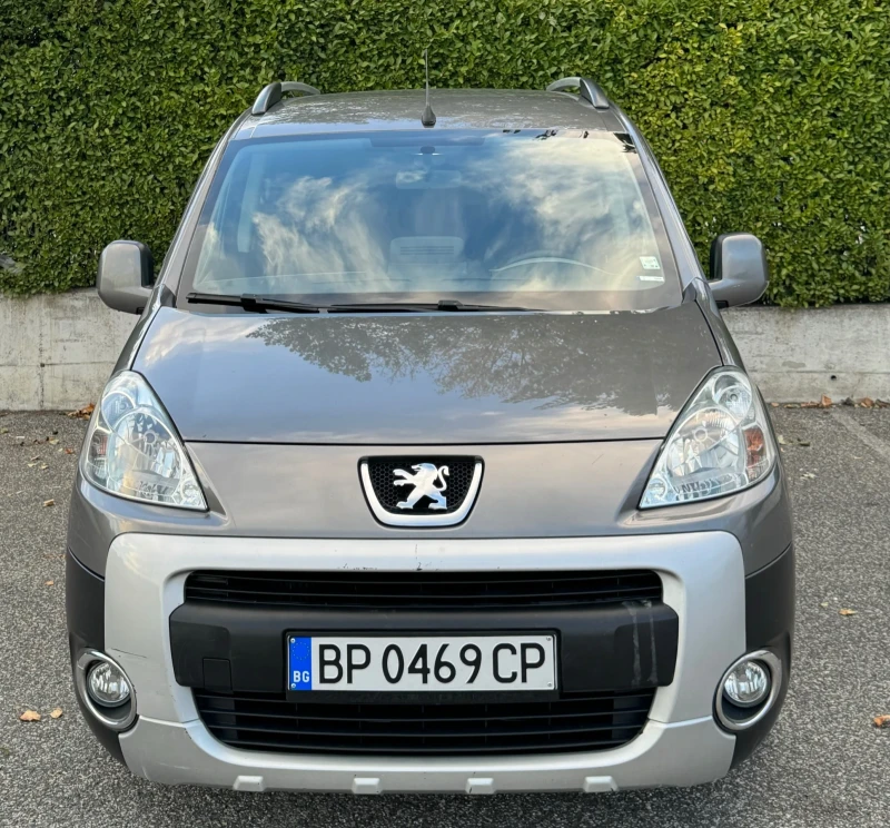 Peugeot Partner ТОП !!! Всички екстри за модела. , снимка 2 - Автомобили и джипове - 48120739