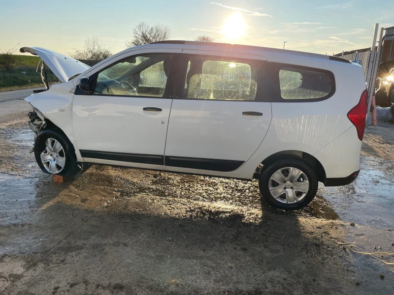 Dacia Lodgy 1.5 Blue DCI 6 ск., снимка 4 - Автомобили и джипове - 48178883