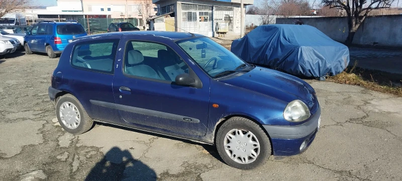 Renault Clio, снимка 2 - Автомобили и джипове - 48432629