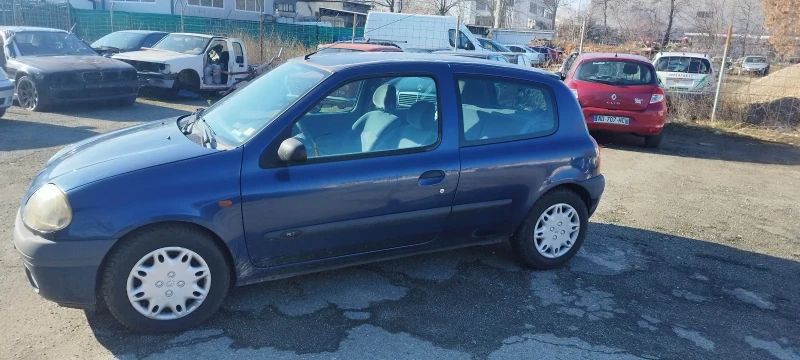 Renault Clio, снимка 3 - Автомобили и джипове - 48432629