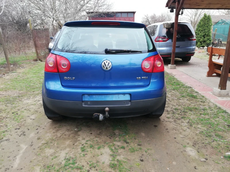 VW Golf 5 КЛИМАТИК 1.9 TDI , снимка 4 - Автомобили и джипове - 49503950