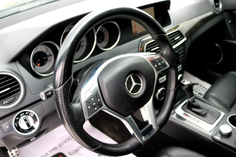 Mercedes-Benz C 300 3.5 4Matic, снимка 14 - Автомобили и джипове - 51570644