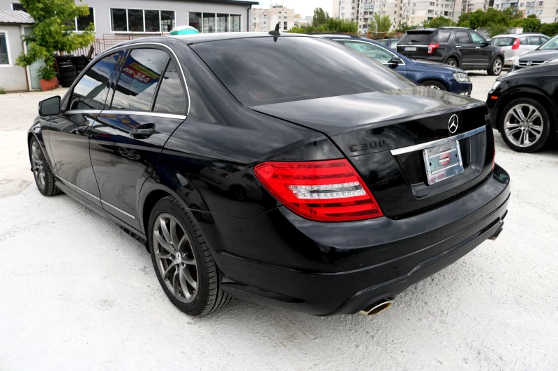 Mercedes-Benz C 300 3.5 4Matic, снимка 4 - Автомобили и джипове - 51570644