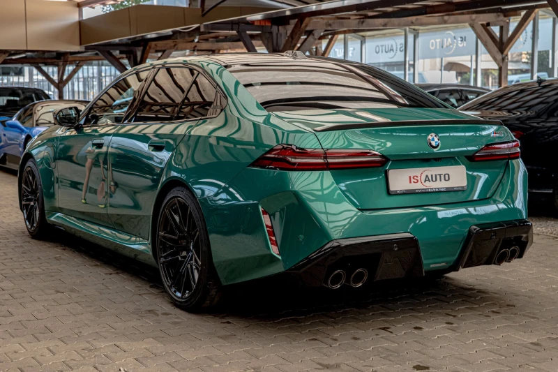 BMW M5 4.4 V8 Hybrid/Керамика/Bower&Wilkins/HuD/Обдухване, снимка 3 - Автомобили и джипове - 51637579